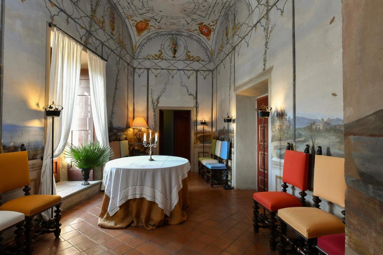 Castello Costaguti Hotel Roccalvecce Екстериор снимка