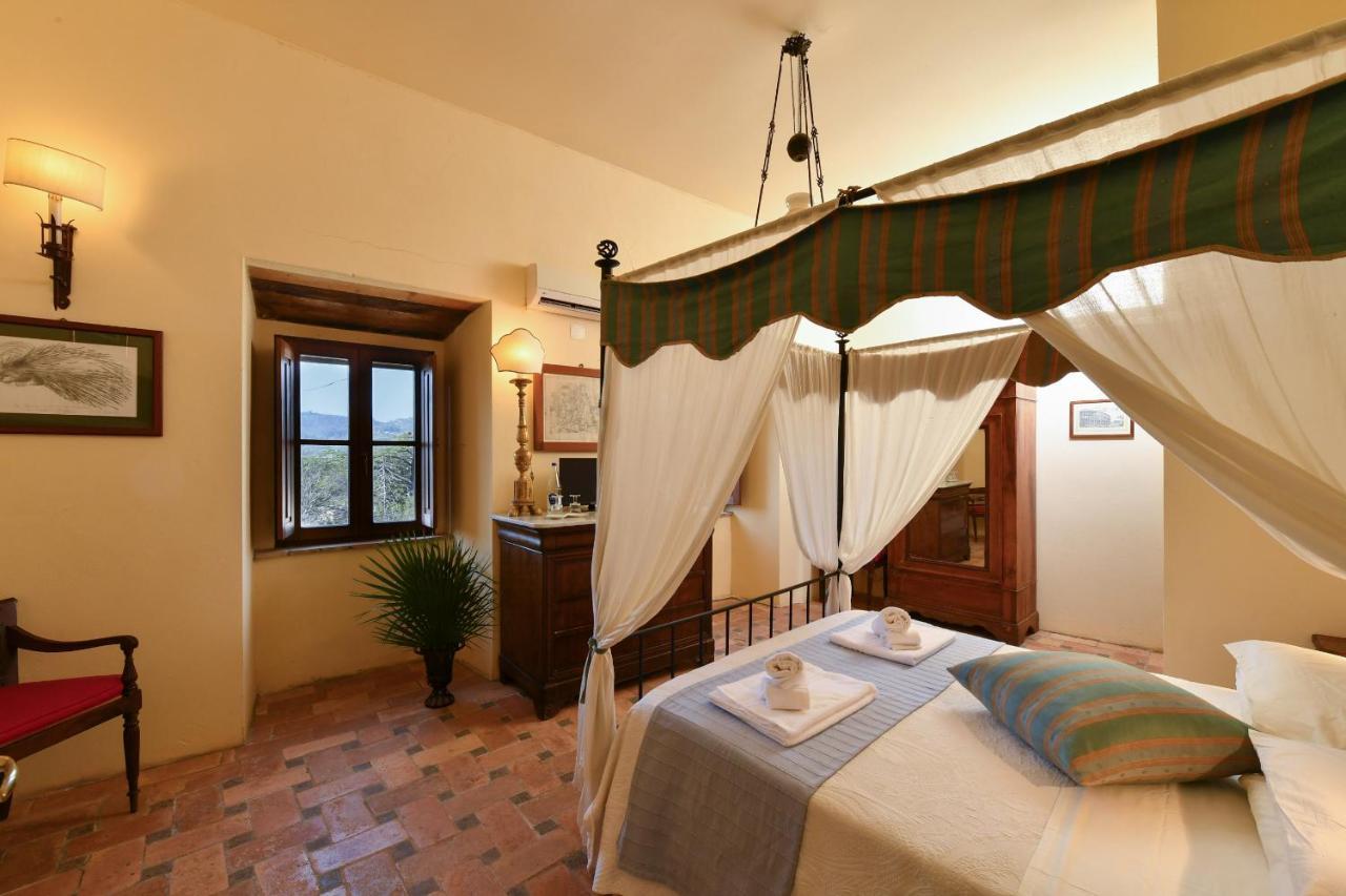 Castello Costaguti Hotel Roccalvecce Екстериор снимка