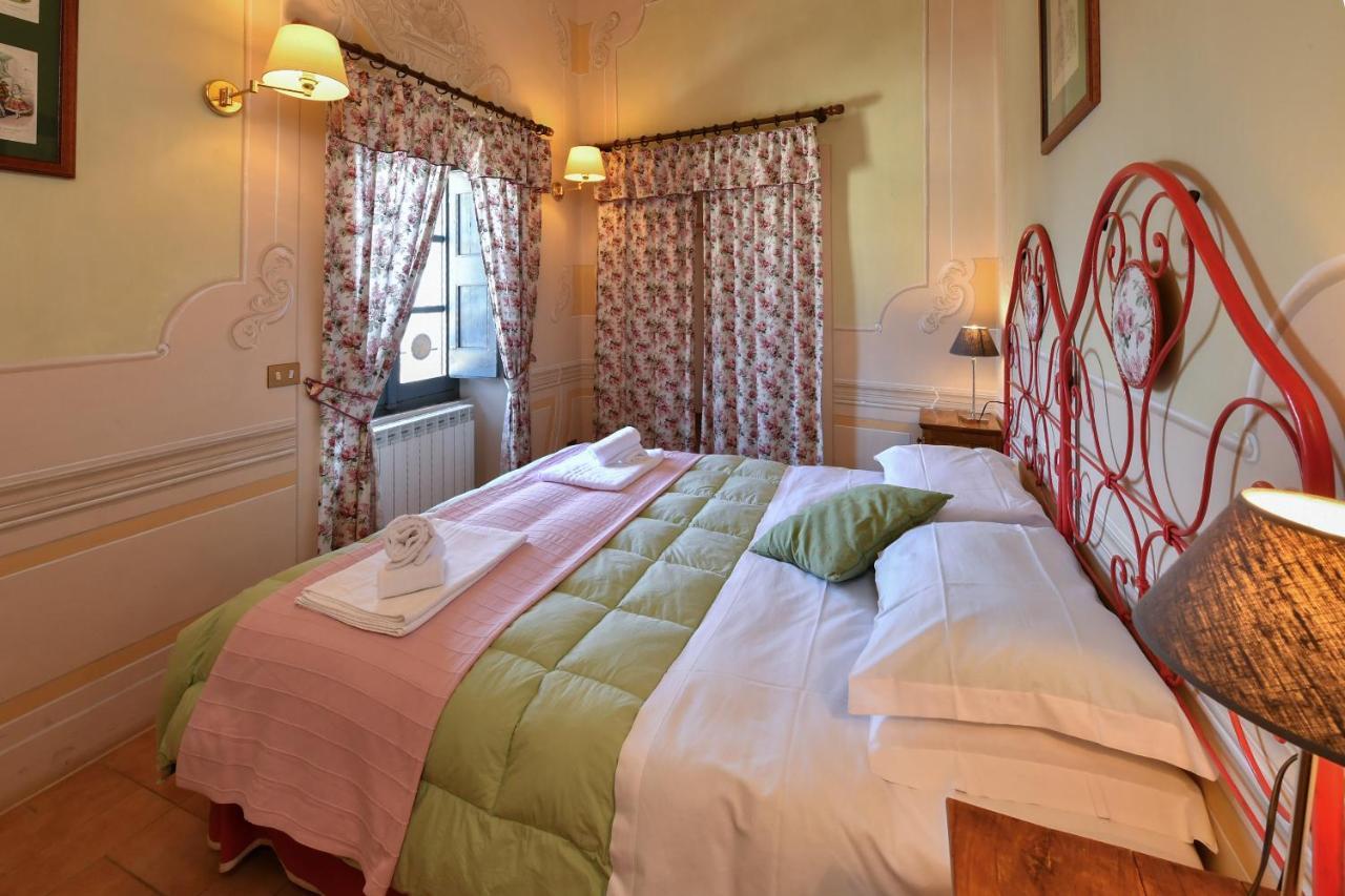 Castello Costaguti Hotel Roccalvecce Екстериор снимка