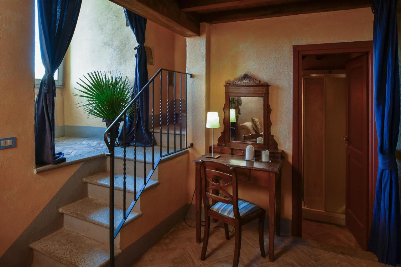 Castello Costaguti Hotel Roccalvecce Екстериор снимка