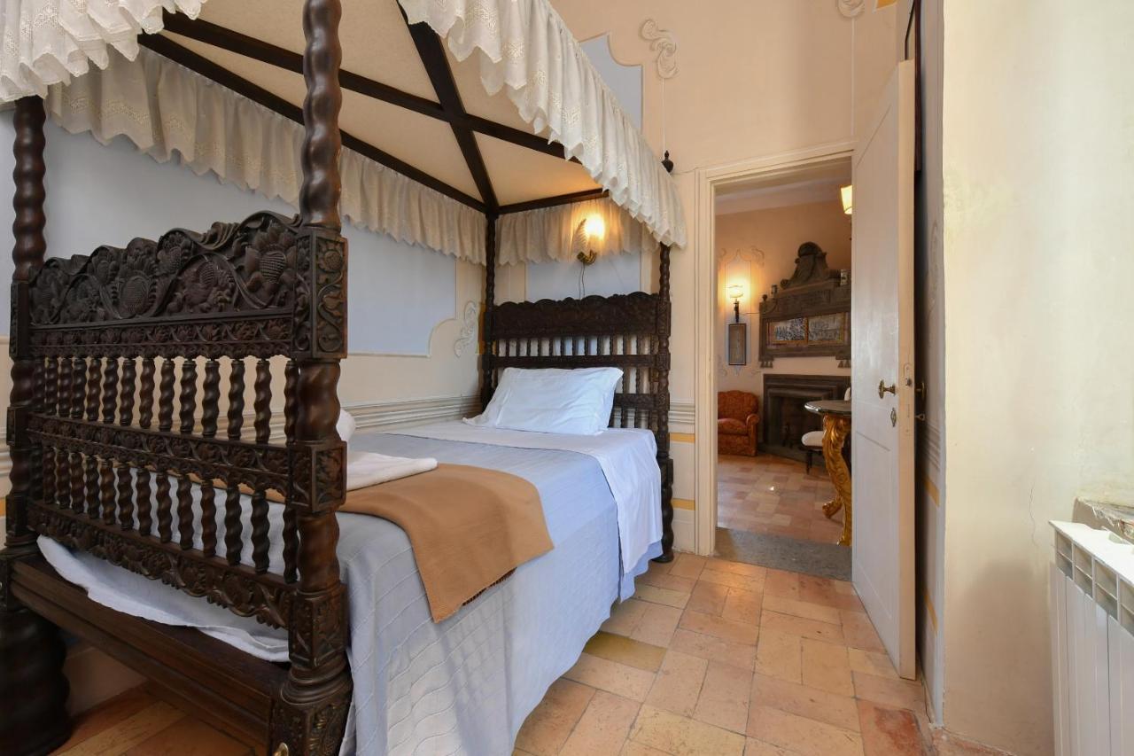 Castello Costaguti Hotel Roccalvecce Екстериор снимка