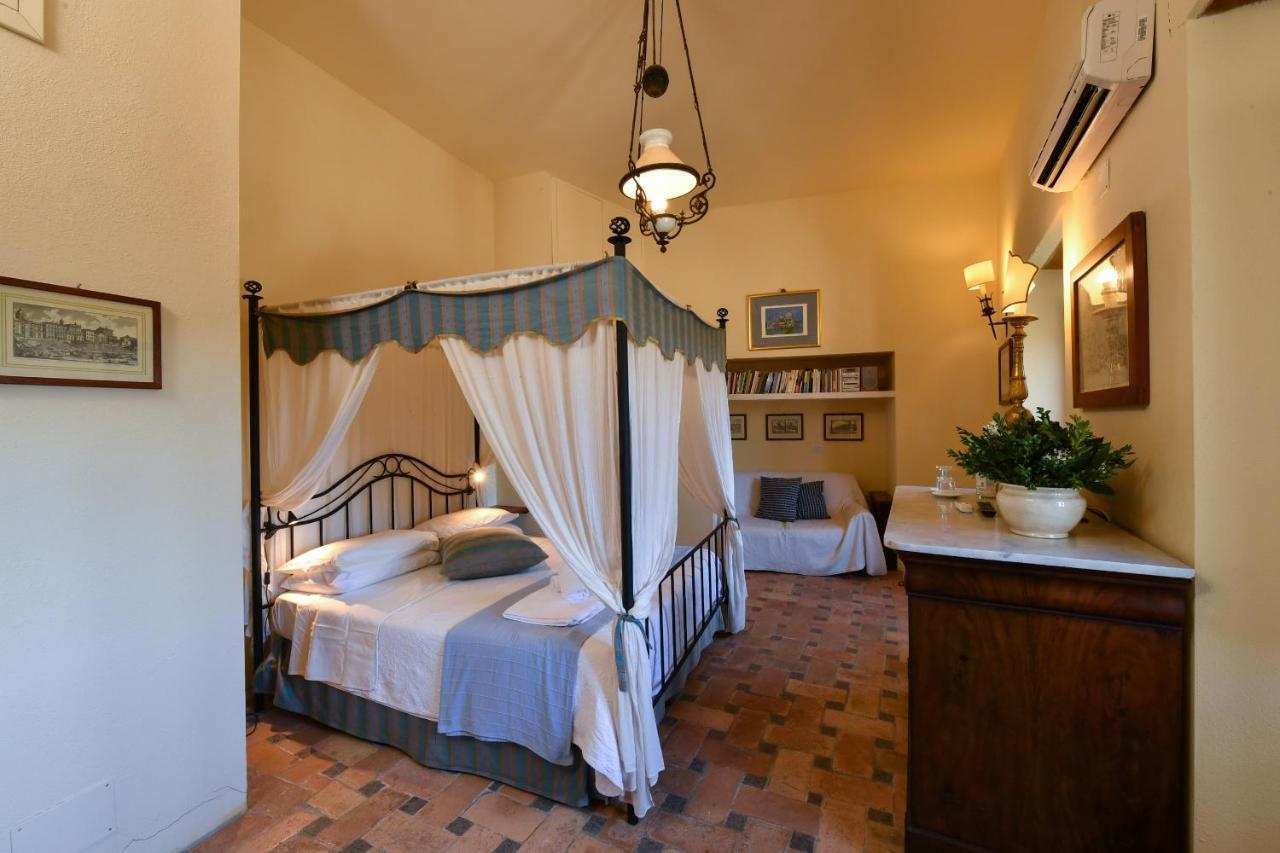 Castello Costaguti Hotel Roccalvecce Екстериор снимка