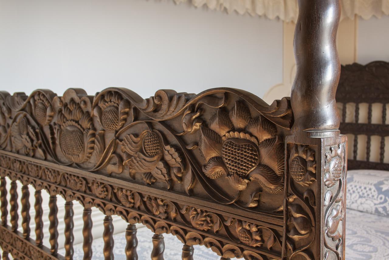 Castello Costaguti Hotel Roccalvecce Екстериор снимка